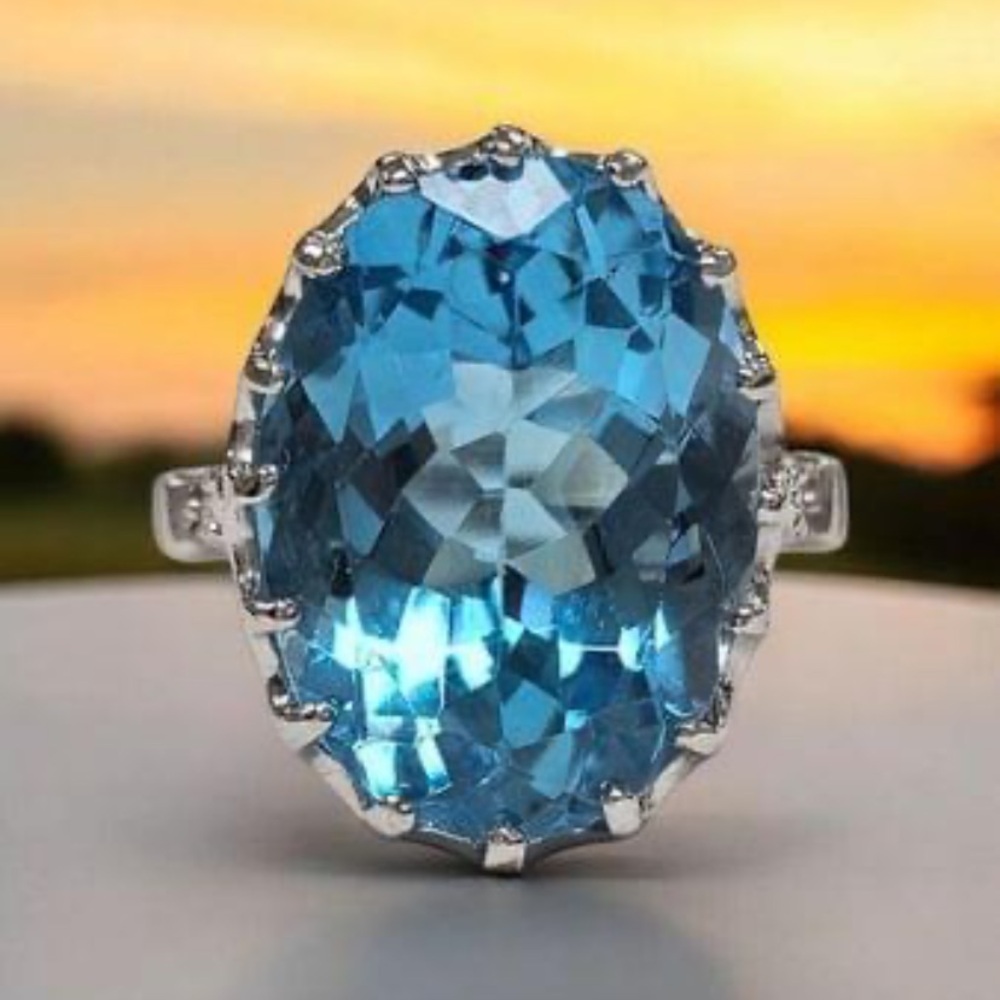 Sterling Silver 16ct Blue Topaz Oval Solitaire